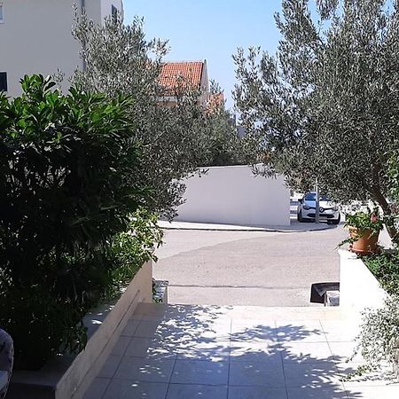 Long Apartment Makarska Extérieur photo