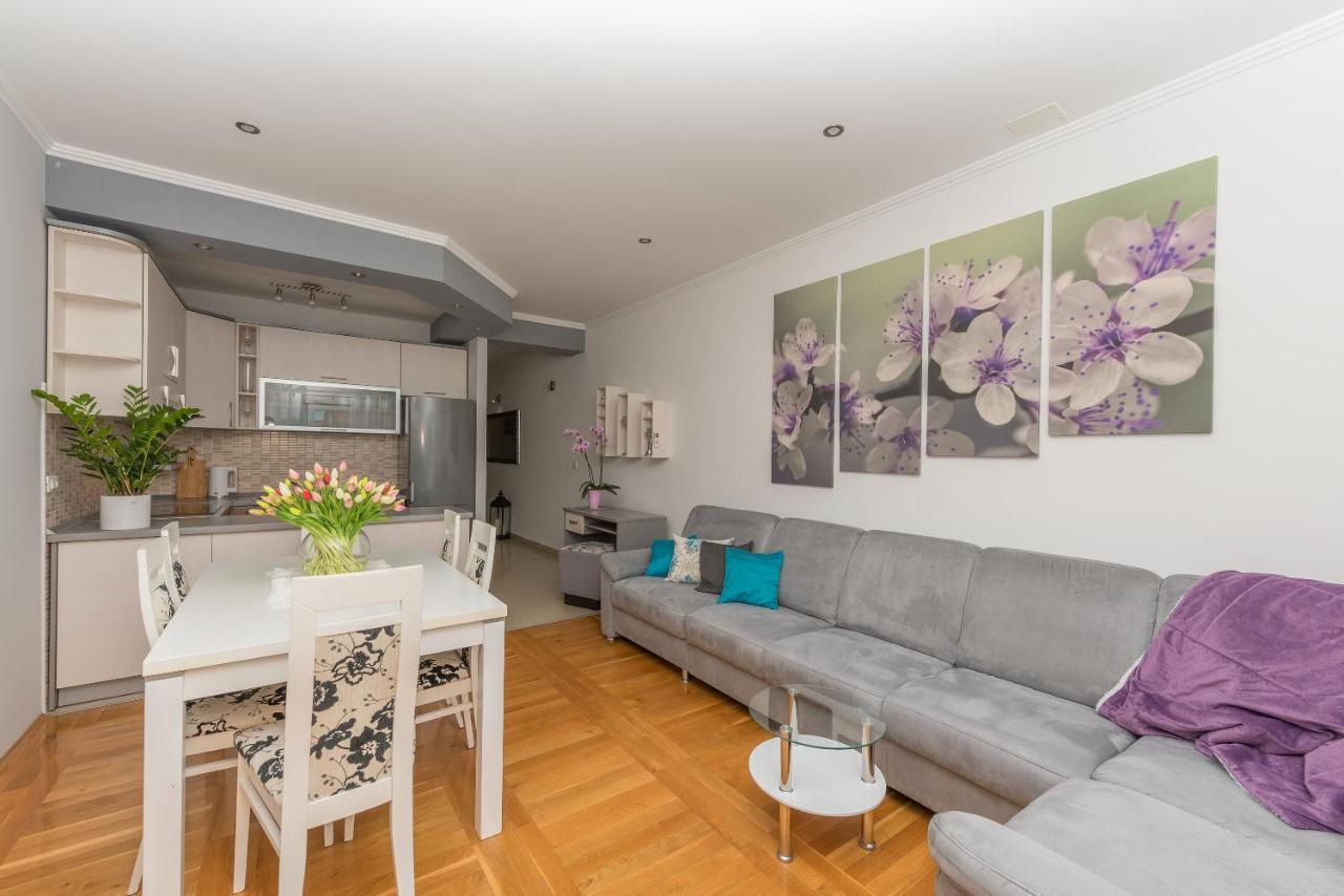Long Apartment Makarska Extérieur photo