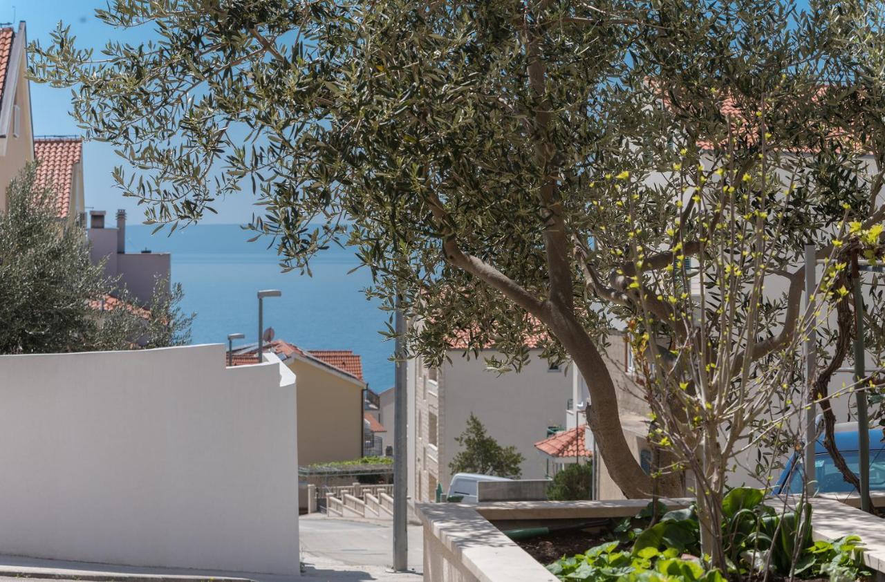 Long Apartment Makarska Extérieur photo