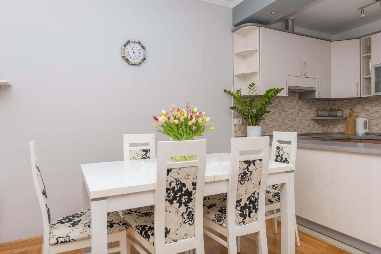 Long Apartment Makarska Extérieur photo