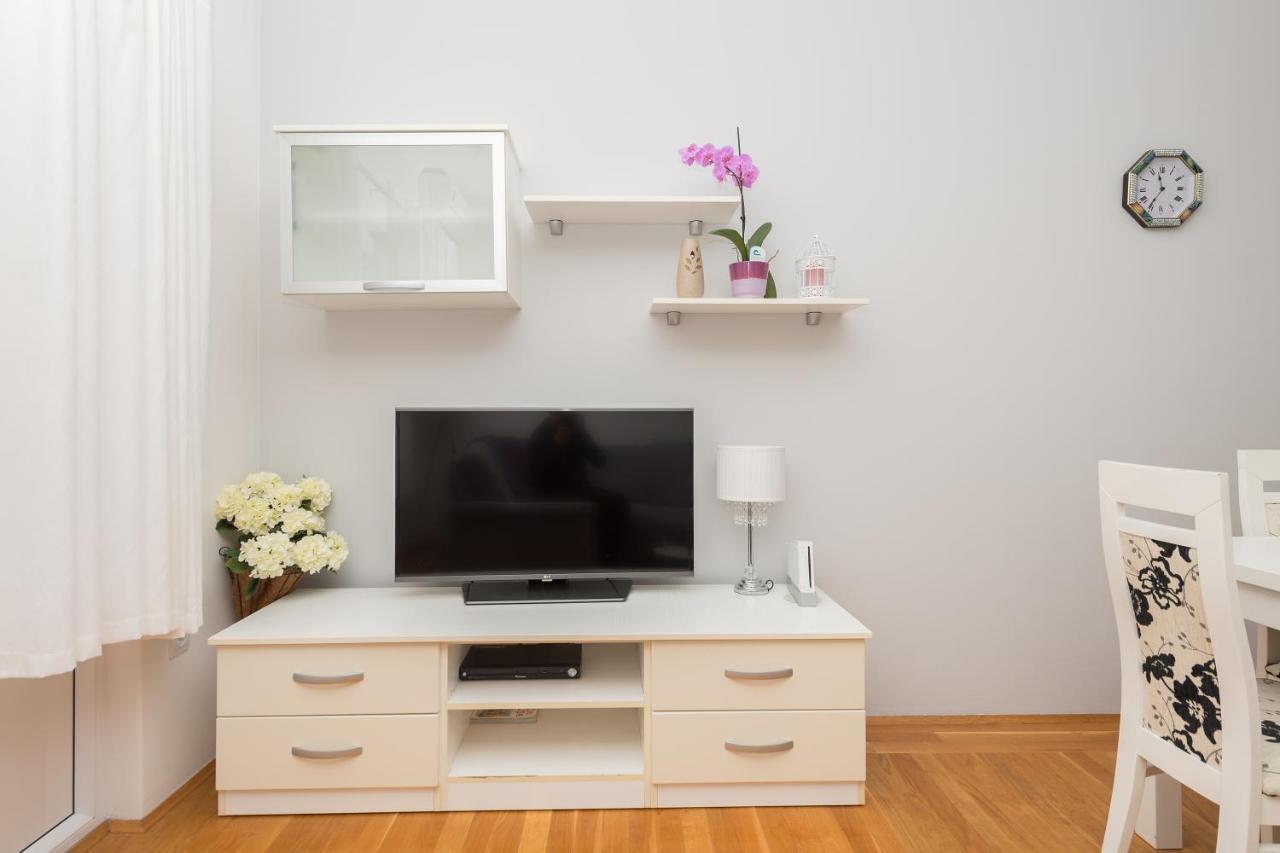 Long Apartment Makarska Extérieur photo