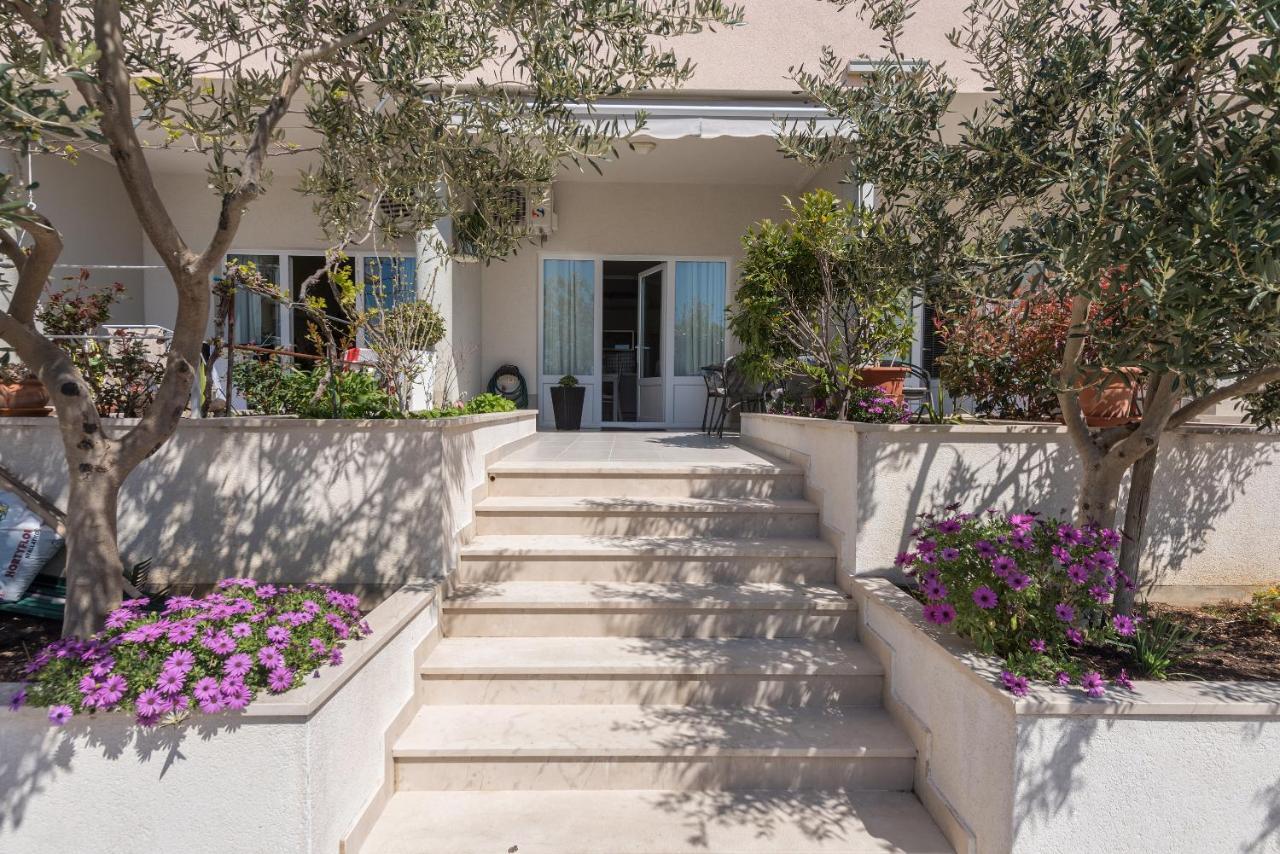 Long Apartment Makarska Extérieur photo