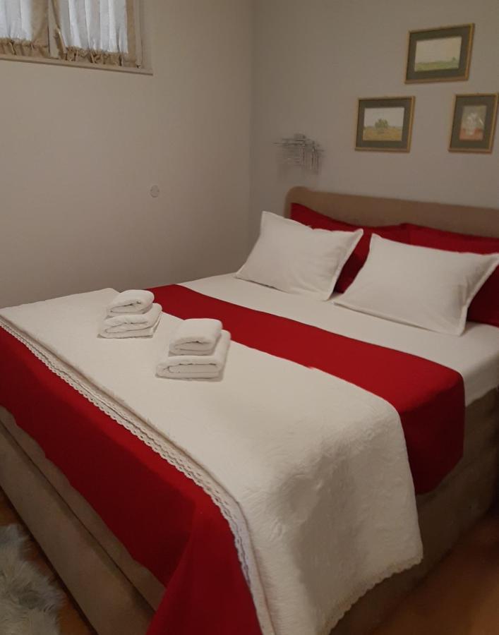 Long Apartment Makarska Extérieur photo